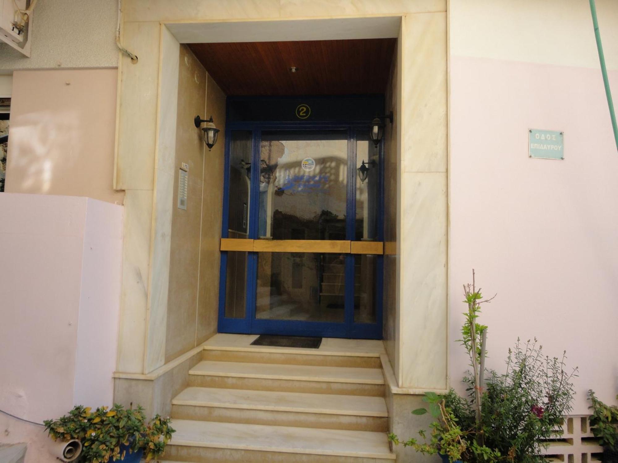 Apergis Rooms Ermoupoli Exterior photo