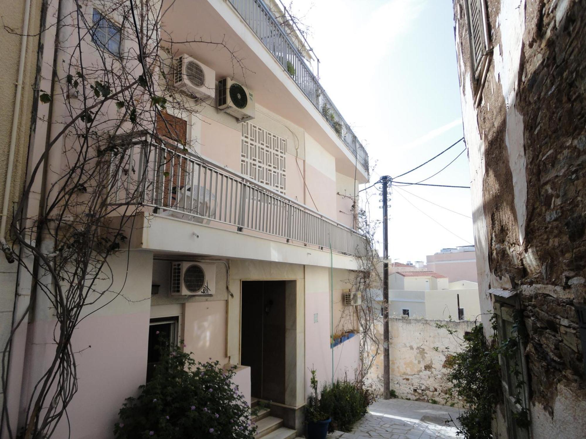 Apergis Rooms Ermoupoli Exterior photo