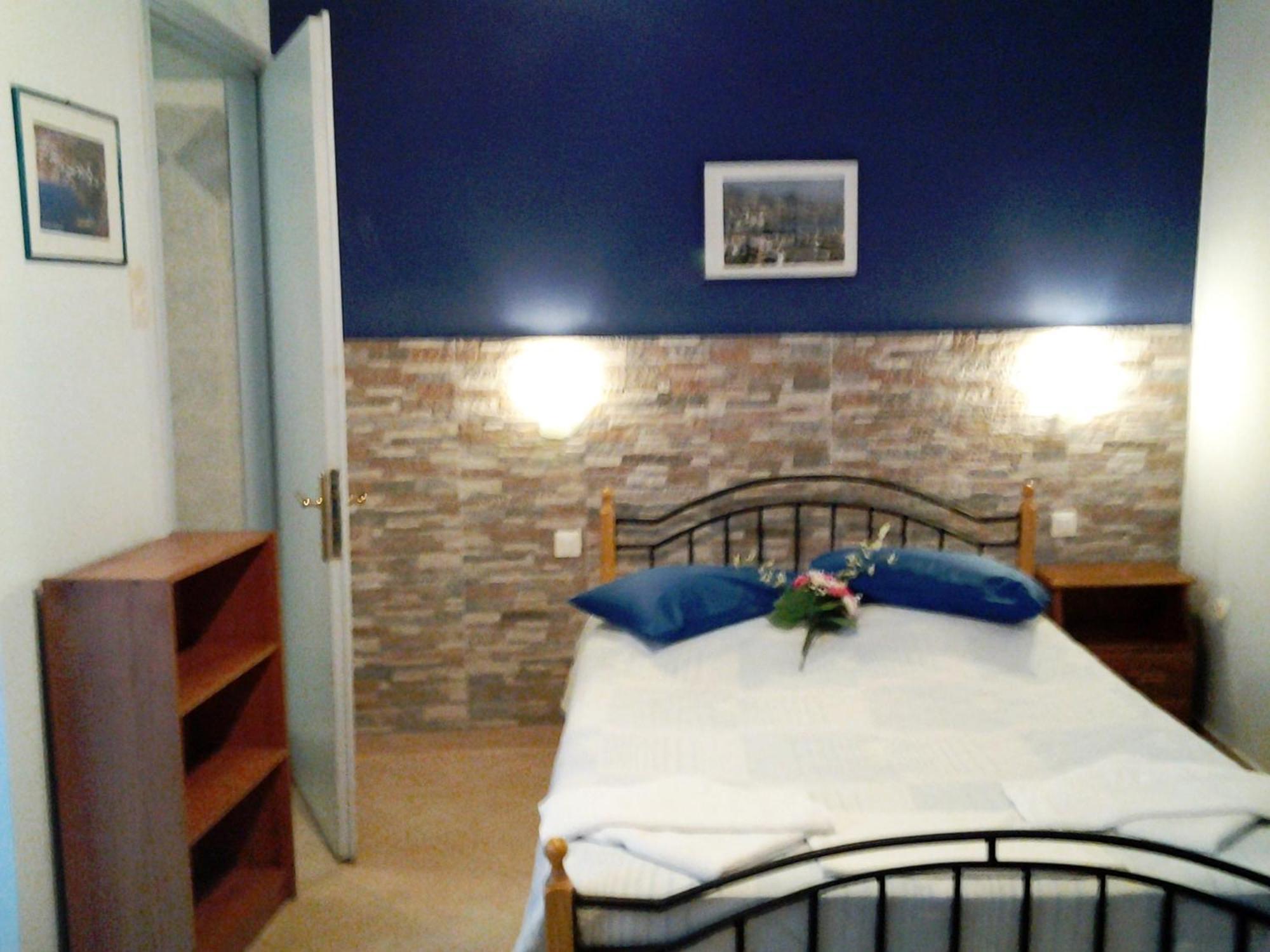 Apergis Rooms Ermoupoli Room photo