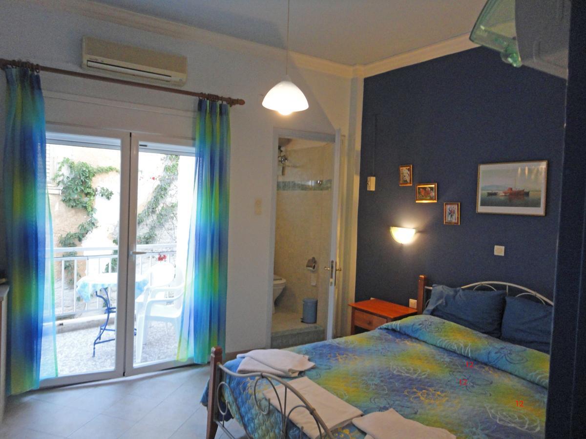 Apergis Rooms Ermoupoli Exterior photo